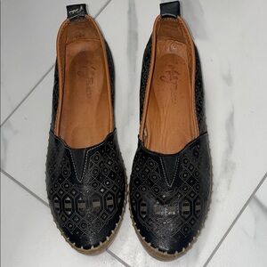 Soft Leather Comfortable Loafers Black with Tan